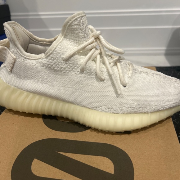 Adidas Yeezy Boost 350 - Picture 4 of 4